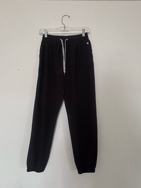 Black Vuori Athletic Jogger sweatpants